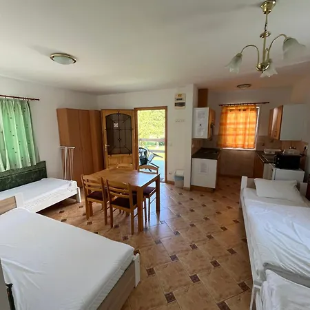 Gran Camping & Panzio Esztergom Exterior photo