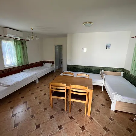 Gran Camping & Panzio Esztergom Exterior photo